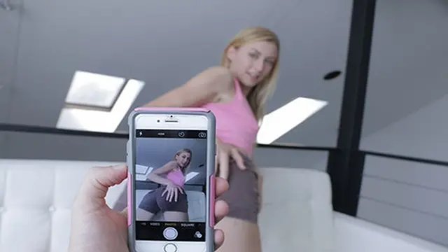 Alexa Grace pleases her boyfriend in a hot, explicit session