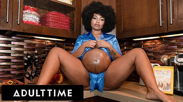 Pregnant Avery craves cock🍆-crusted creampie oral😜 sex: a squirting indulgence in pregnancy pleasure