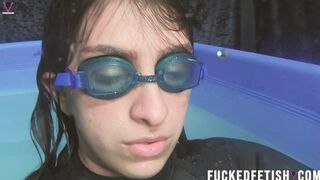 Mia's Cold Pool Apnea Adventure with a Neoprene Diver