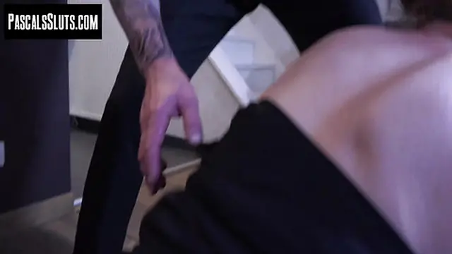 hunk Pascal White grabs his hard cock🌭 and pleases a busty MILF Primal Moon