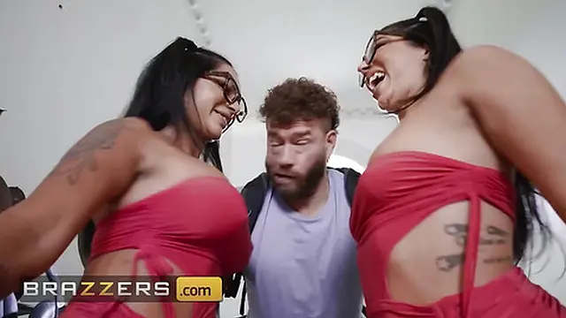 Lookalike Besties Swap, Suck & Fuck Jasmine Sherni, Yasmina Khan / Brazzers