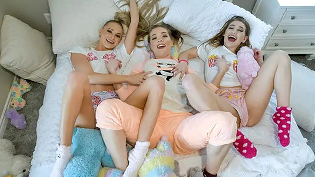 Fine Best Friends Emma Hix, Katie Kush & Sera Ryder Share 1 Japanese Prick During Pajamas Party - BFFS